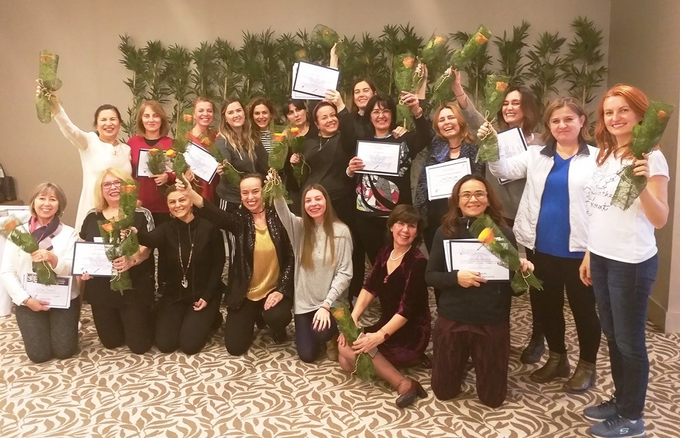 Ayurvedik Yoga Terapi Eğitimi 2018 Ebru Şinik ve Neslihan İskit