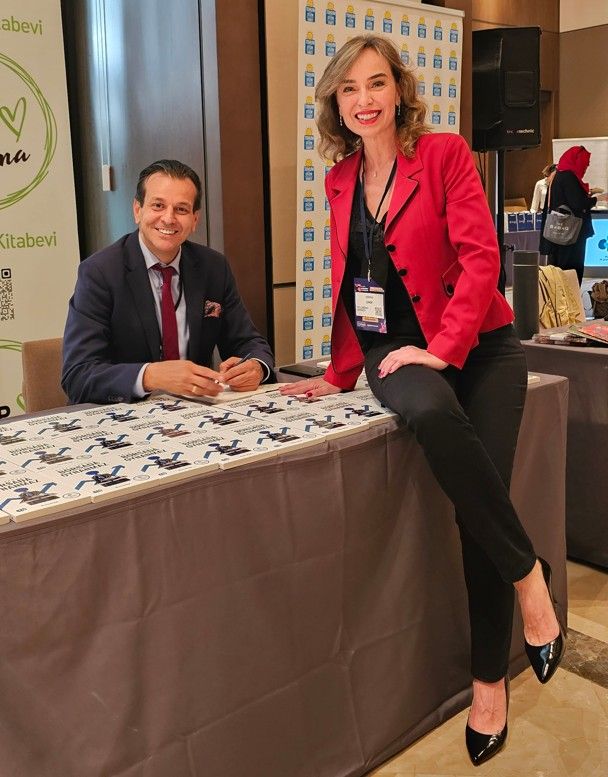 Global HR Summit 2025: sahne arkası/oturum sonrası bir kare