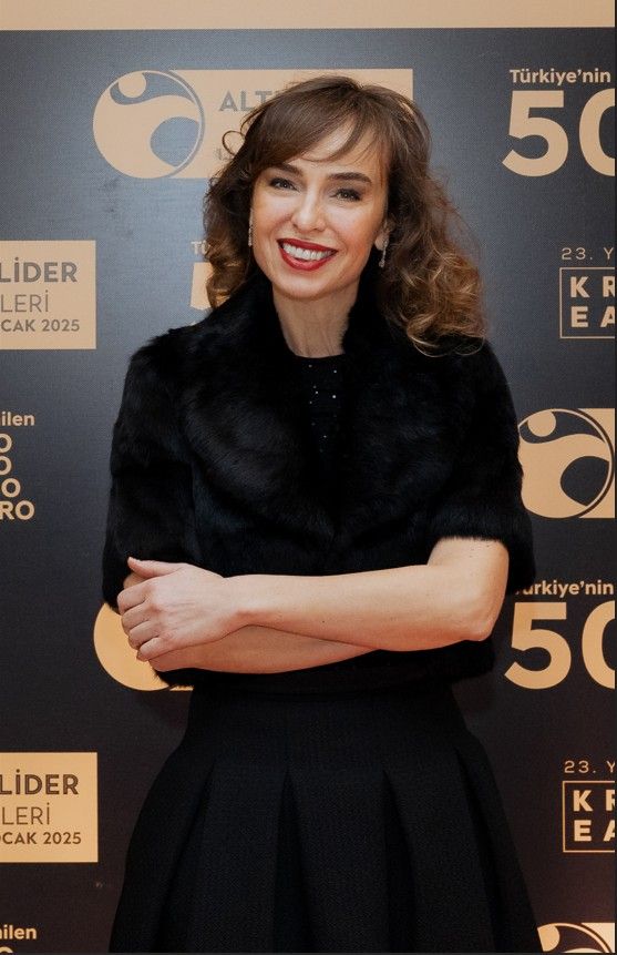 Ebru Şinik ödül töreninde