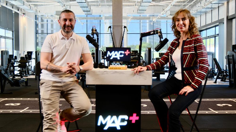 MAC+ Podshow'da Ebru Şinik